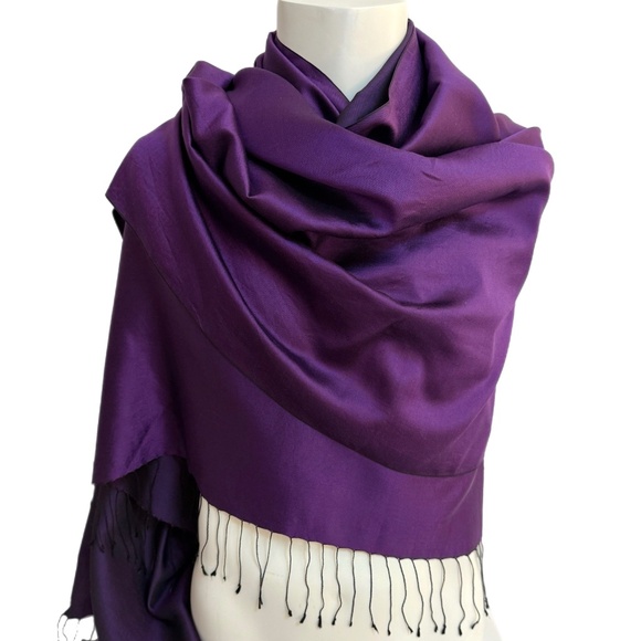 Ipekevi 100% Silk Purple Shawl 🇹🇷 | Luxurious Satin Wrap with Fringe - Picture 1 of 9